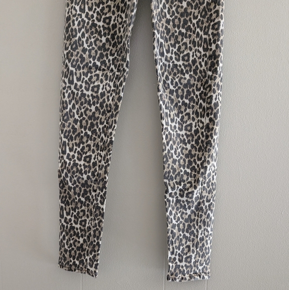 American Eagle Cheetah Hi Rise Jeggings - Picture 4 of 9